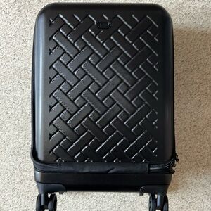 Lug Brand hard shell suit case